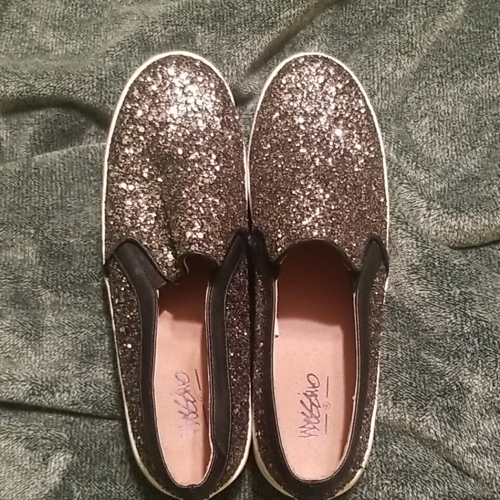 Mossimo silver glitter platform sneakers.